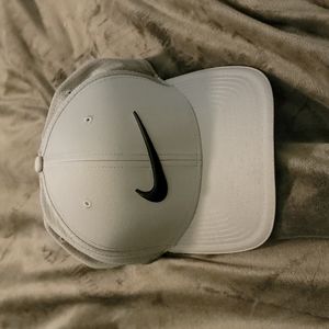 Nike Golf L/XL Hat